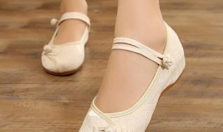 卓诗尼女鞋旗舰店